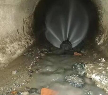 古镇镇市政管道清淤