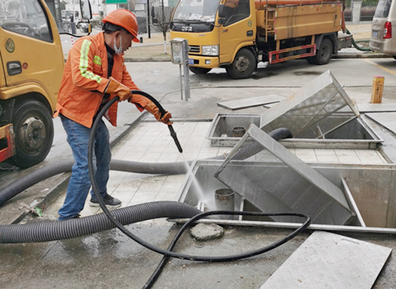 古镇镇隔油池清理